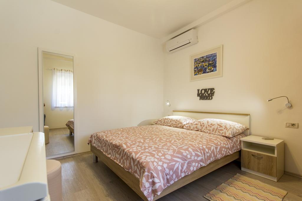 Rooms Vilena Μεντουλίν Εξωτερικό φωτογραφία