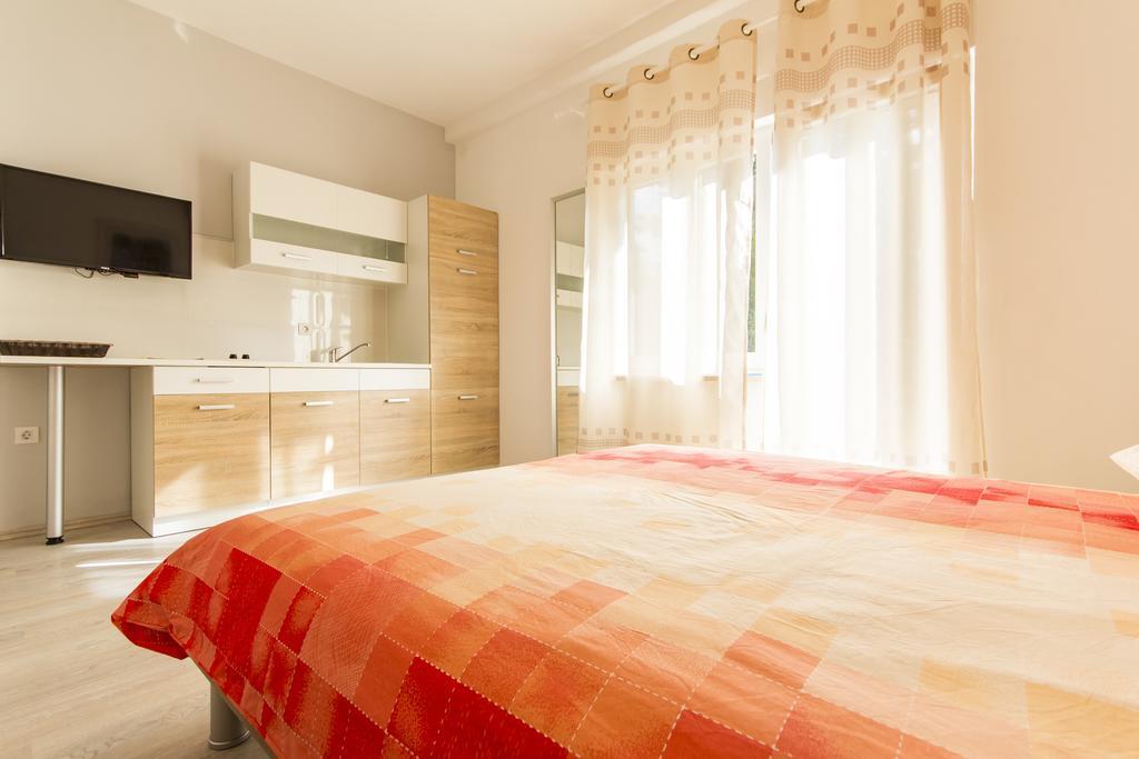 Rooms Vilena Μεντουλίν Εξωτερικό φωτογραφία