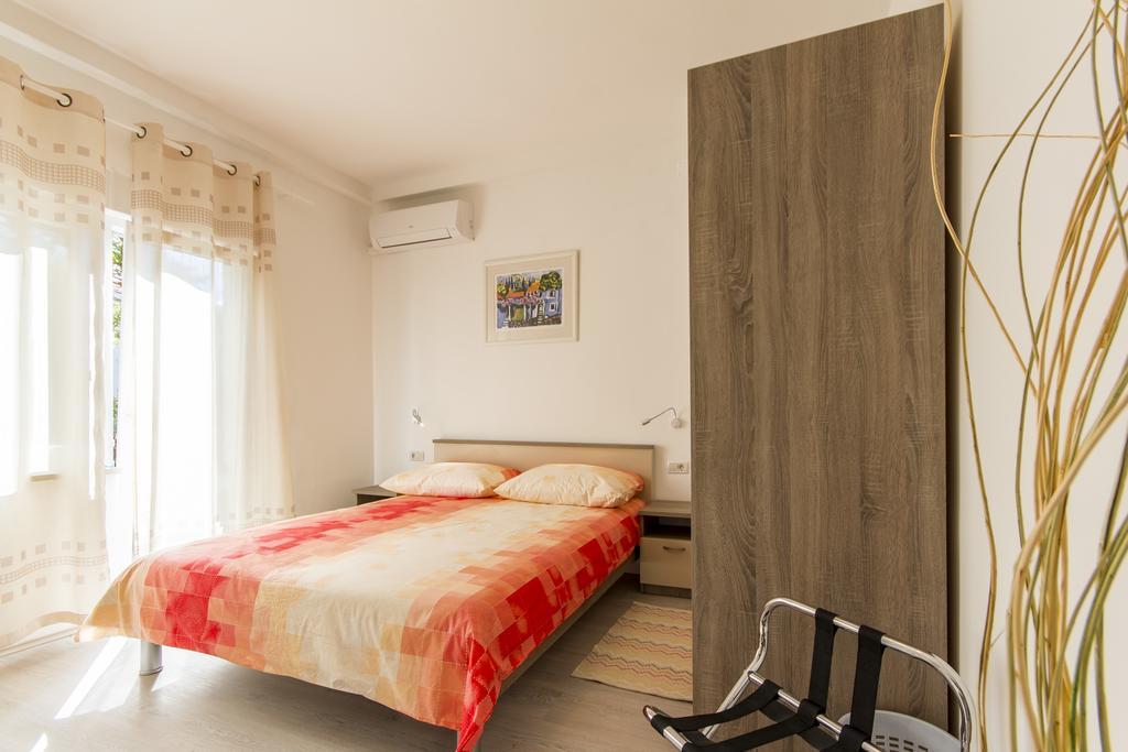 Rooms Vilena Μεντουλίν Εξωτερικό φωτογραφία